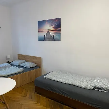 Classy Rooms In Old Town Krakow Exterior photo